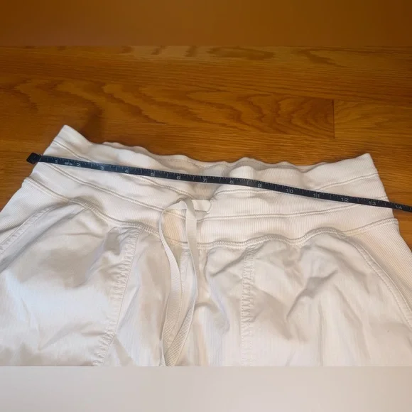 Lululemon Dance Studio Jogger White Size 6 High Rise Athleisure Pants - Picture 7 of 10